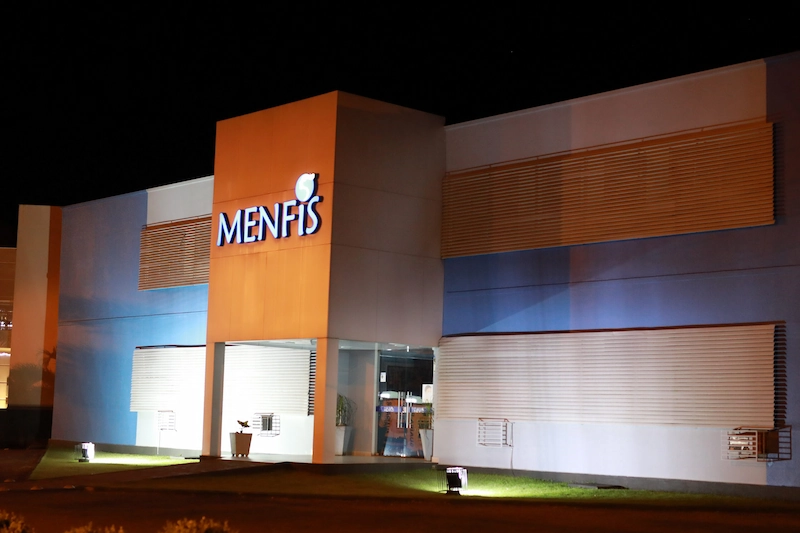 Minha sede na Clínica Menfis Guaíra